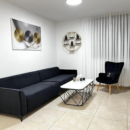 Spat Vip Apartment Бат Ям Екстериор снимка